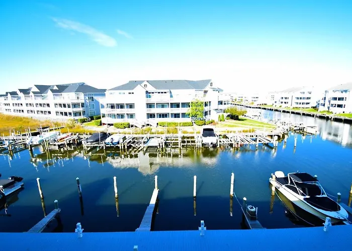 Seascape Heron Harbour Apartment